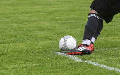 A Winning Game Plan: Don’t Ignore Signs of a Foot Fracture on the Field